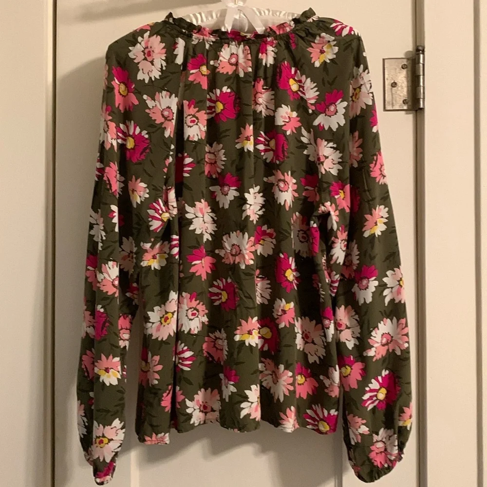 GAP Daisy Boho Peasant Blouse, Long Sleeve, Elastic Cuff, Ruffled Vee Neckline - Picture 2 of 11